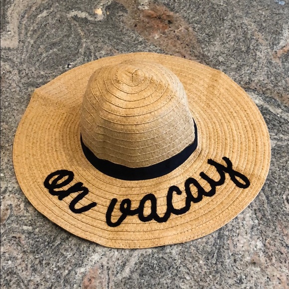 Accessories - Beach straw hat